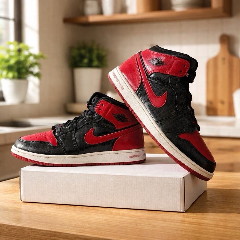 Nike Air Jordan 1 Mid SS "BRED TEXT" Bred DM9650-001 GS SIZE 6.5Y/8W All OG